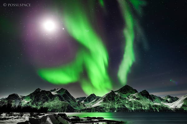 Click for full size 130218_northern_light_norway_lysefjord_2013_-_canon_ef24mm_l.jpg